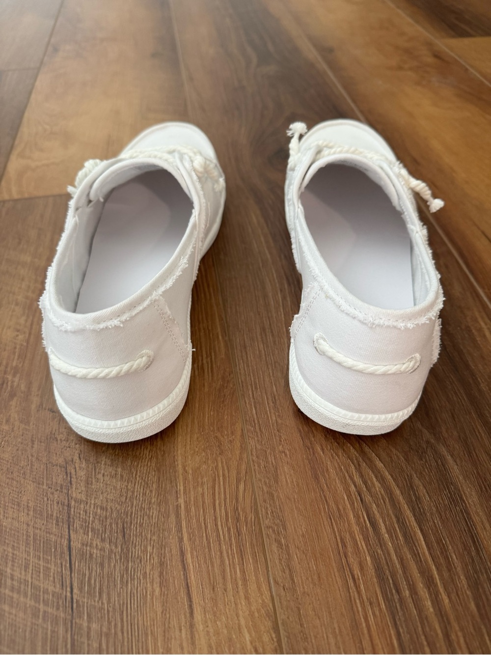 BOBS Skechers Women’s Canvas Slip-On Sneaker Size 10 - Picture 2 of 4